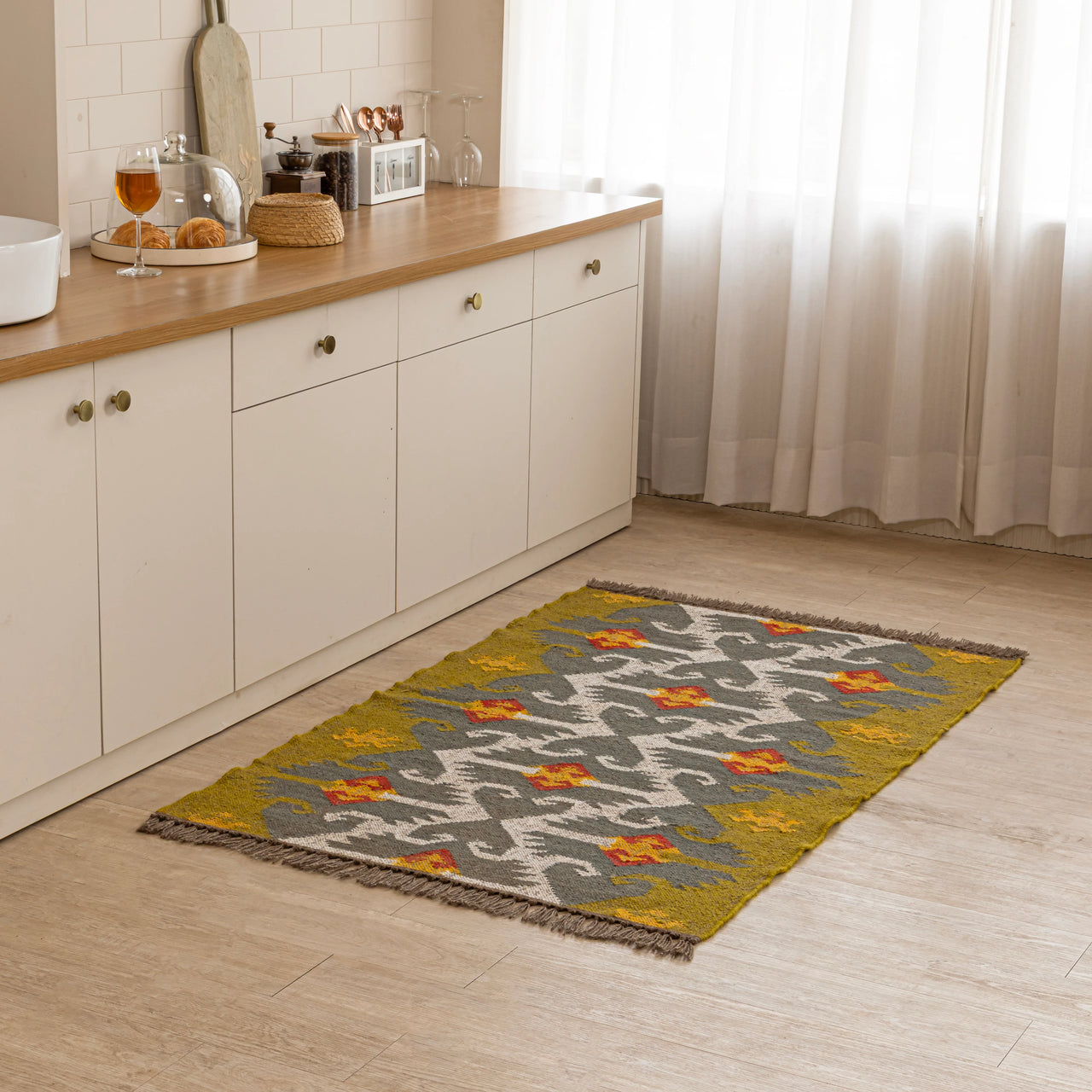 Handwoven Kilim Area Rug – Grey & Mustard Tribal Pattern, Jute & Wool Blend, Reversible Flatweave with Fringe Tassels